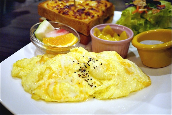 Tutti Cafe圖比咖啡創意早午餐:【Tutti Cafe圖比咖啡創意早午餐】松江南京站CP值美食,中西日敲出驚喜好滋味