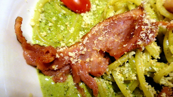 Tutti Cafe圖比咖啡創意早午餐:【台北南京】可愛兔兔拉花!Tutti Cafe圖比咖啡創意早午餐!