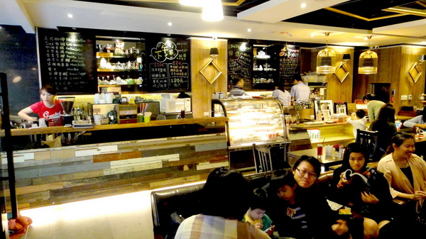 Tutti Cafe圖比咖啡創意早午餐:【台北南京】可愛兔兔拉花!Tutti Cafe圖比咖啡創意早午餐!