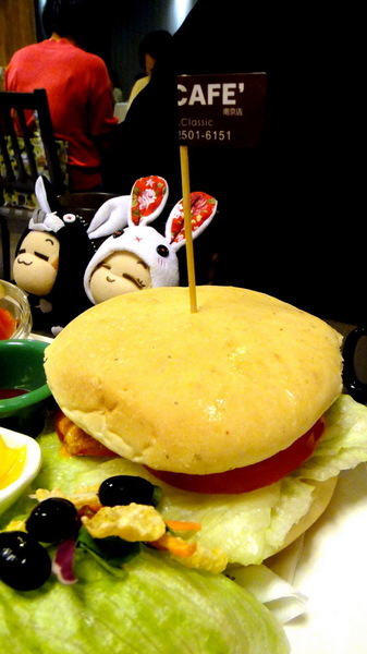 Tutti Cafe圖比咖啡創意早午餐:【台北南京】可愛兔兔拉花!Tutti Cafe圖比咖啡創意早午餐!