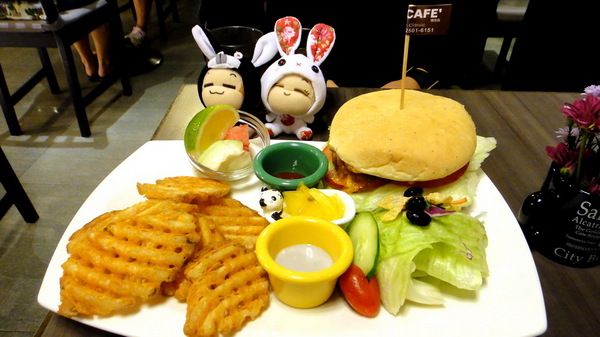 Tutti Cafe圖比咖啡創意早午餐:【台北南京】可愛兔兔拉花!Tutti Cafe圖比咖啡創意早午餐!