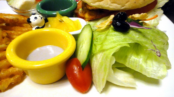 Tutti Cafe圖比咖啡創意早午餐:【台北南京】可愛兔兔拉花!Tutti Cafe圖比咖啡創意早午餐!