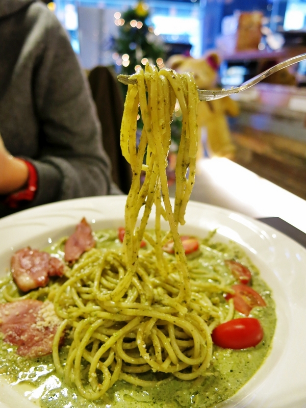 Tutti Cafe圖比咖啡創意早午餐：【捷運松江南京】喝泰迪熊咖啡，吃創意早午餐 — Tutti Cafe圖比咖啡