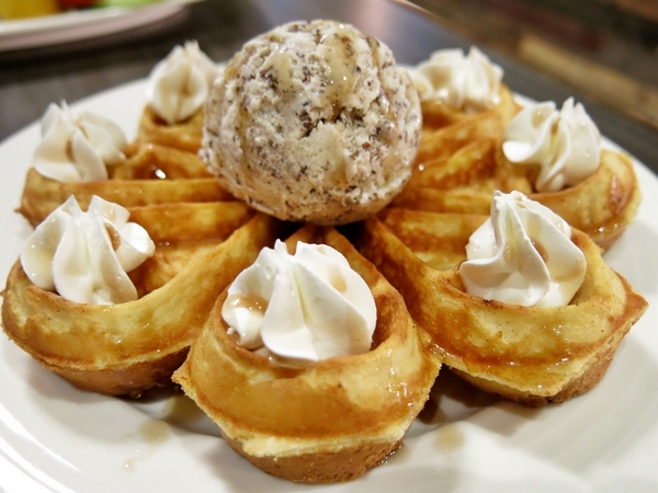 Tutti Cafe圖比咖啡創意早午餐：【捷運松江南京】喝泰迪熊咖啡，吃創意早午餐 — Tutti Cafe圖比咖啡