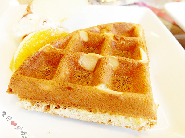 enjoy coffee：來Enjoy寧靜百元有找之鬆餅午後時光!!