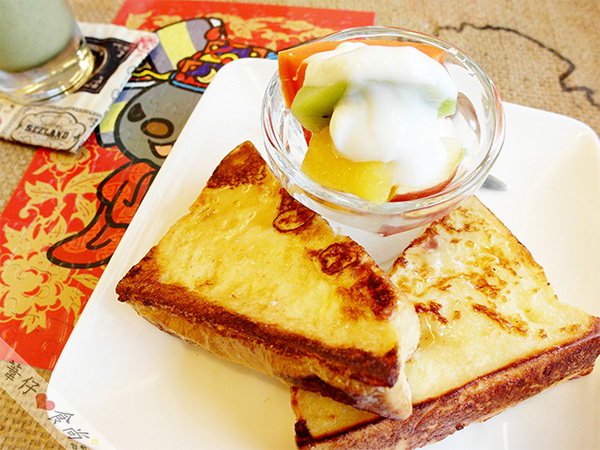 enjoy coffee：來Enjoy寧靜百元有找之鬆餅午後時光!!