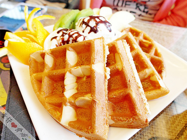 enjoy coffee：來Enjoy寧靜百元有找之鬆餅午後時光!!