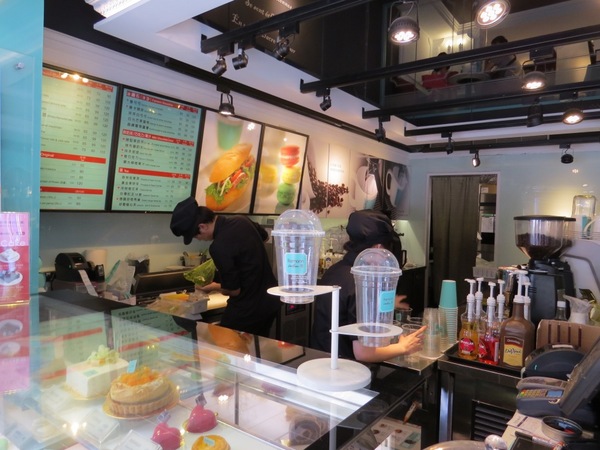 曼咖啡(元化店):在充滿Tiffany中享受悠閒下午茶【曼咖啡/中壢元化店】