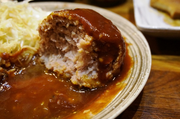 名古屋台所:名古屋台所 - 小小深夜食堂: 漢堡肉good~