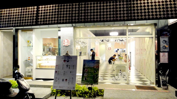 華麗狂女士2 - Macaron Pink(逢甲店):【台中逢甲】華麗狂女士好評不斷!新品布魯塞爾天空樹華麗登場!