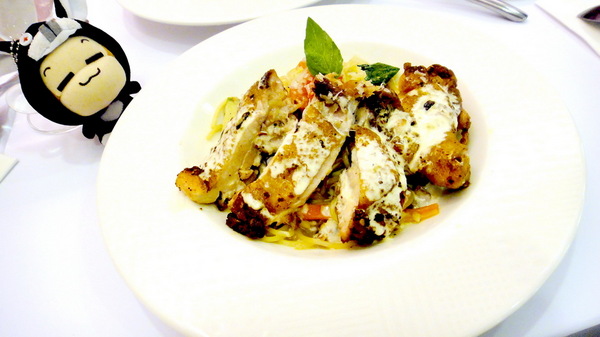 華麗狂女士2 - Macaron Pink(逢甲店):【台中逢甲】華麗狂女士好評不斷!新品布魯塞爾天空樹華麗登場!