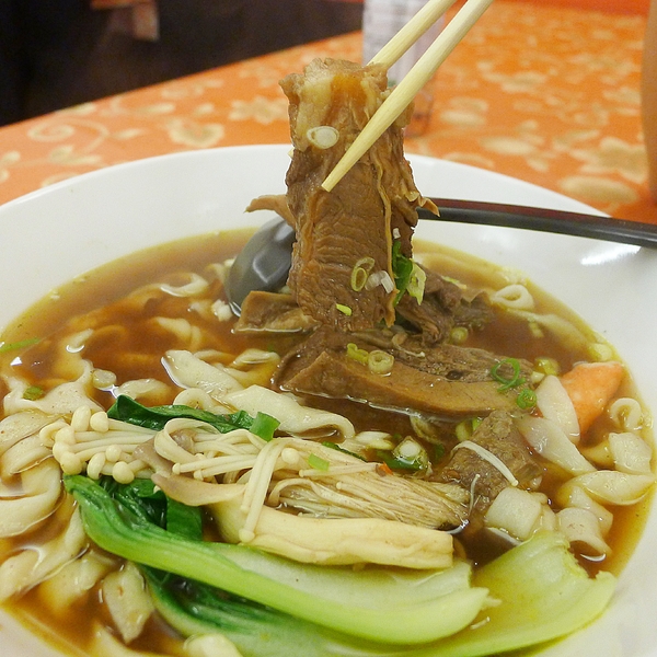 鳳荷三鮮：新竹_！oO0鳳荷三鮮0Oo！_中國風評價乾淨店，也能喝到拉花的紫米粥！？