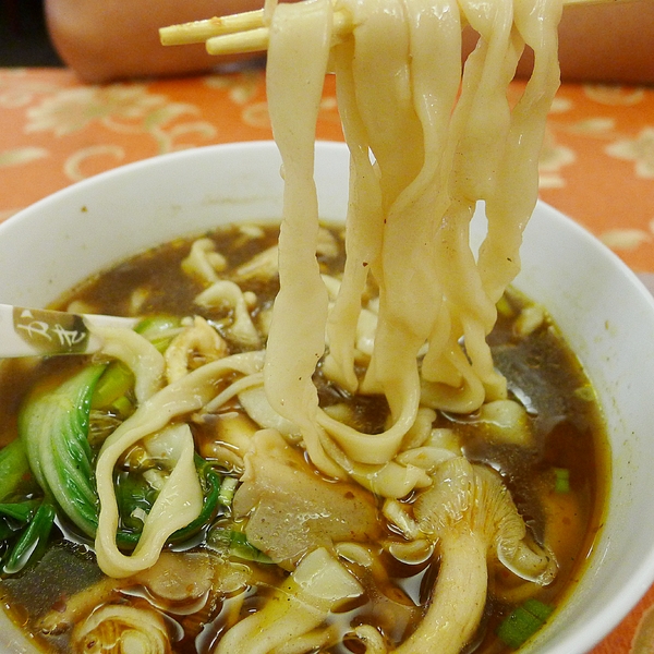 鳳荷三鮮：新竹_！oO0鳳荷三鮮0Oo！_中國風評價乾淨店，也能喝到拉花的紫米粥！？