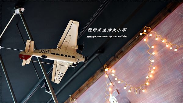 MYBURGER買堡：【食記/新北市】黃澄澄爆漿起司漢堡，妳千萬別錯過♪♪MY BURGER買堡♪♪