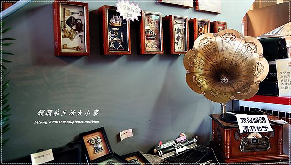 MYBURGER買堡：【食記/新北市】黃澄澄爆漿起司漢堡，妳千萬別錯過♪♪MY BURGER買堡♪♪