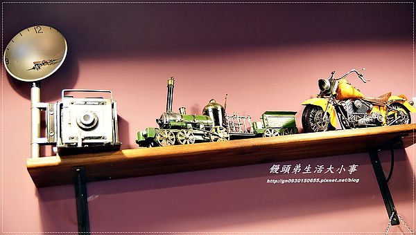 MYBURGER買堡：【食記/新北市】黃澄澄爆漿起司漢堡，妳千萬別錯過♪♪MY BURGER買堡♪♪