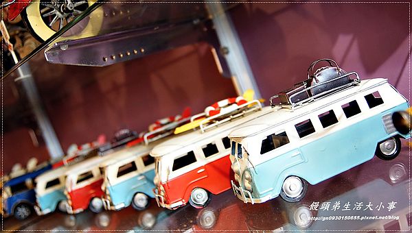 MYBURGER買堡：【食記/新北市】黃澄澄爆漿起司漢堡，妳千萬別錯過♪♪MY BURGER買堡♪♪