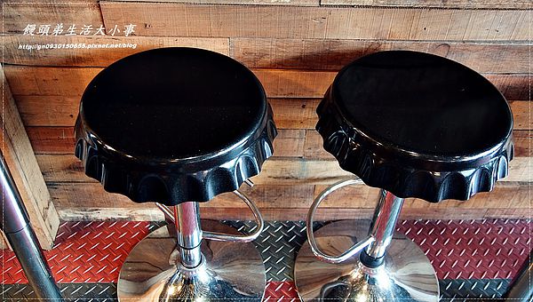 MYBURGER買堡：【食記/新北市】黃澄澄爆漿起司漢堡，妳千萬別錯過♪♪MY BURGER買堡♪♪