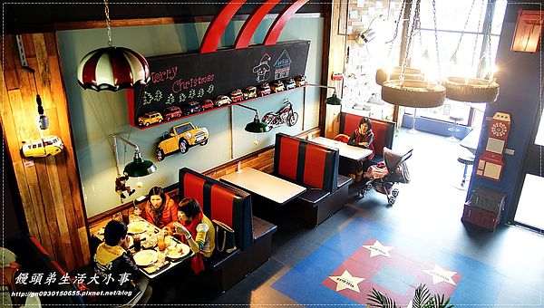 MYBURGER買堡：【食記/新北市】黃澄澄爆漿起司漢堡，妳千萬別錯過♪♪MY BURGER買堡♪♪