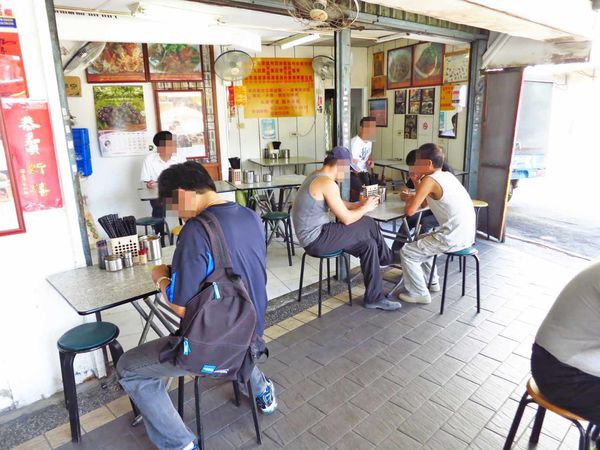 【台北萬華美食】阿萬油飯-40年以上的油飯老店