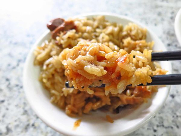 【台北萬華美食】阿萬油飯-40年以上的油飯老店
