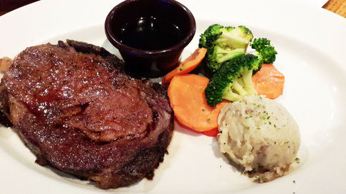 澳美客outback  steakhouse(信義店)：【羽諾食記口碑券23】友善餐廳~讓人回味不已的澳美客Outback Steakhouse信義店