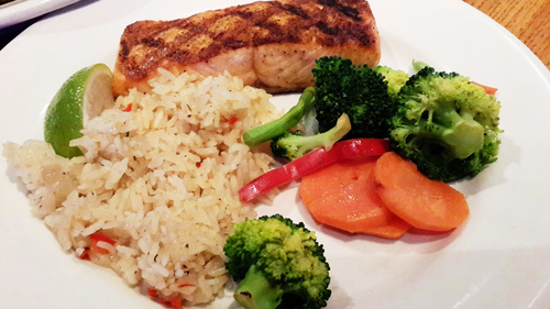 澳美客outback  steakhouse(信義店)：【羽諾食記口碑券23】友善餐廳~讓人回味不已的澳美客Outback Steakhouse信義店