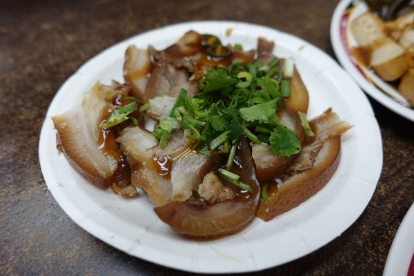 竹林麵店：(胖樺食記)新北市永和區必吃小吃美食「竹林麵店」。家常風味便當有各式小菜可搭配