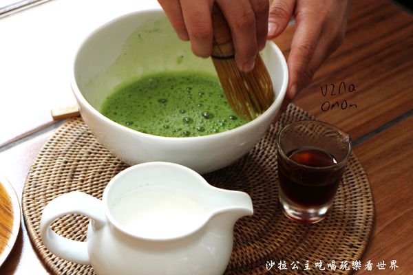 UZNA OMOM 杏桃鬆餅屋:東區216巷下午茶『杏桃鬆餅屋(忠孝店)』夏季新品吃刨冰消暑去/甜點/捷運忠孝敦化站