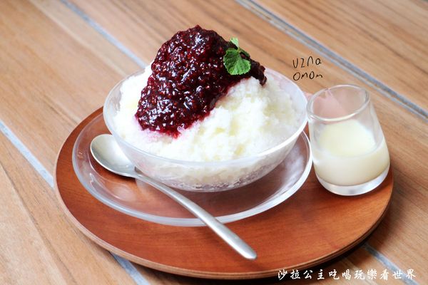 UZNA OMOM 杏桃鬆餅屋:東區216巷下午茶『杏桃鬆餅屋(忠孝店)』夏季新品吃刨冰消暑去/甜點/捷運忠孝敦化站