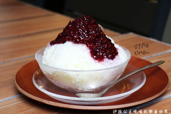 UZNA OMOM 杏桃鬆餅屋:東區216巷下午茶『杏桃鬆餅屋(忠孝店)』夏季新品吃刨冰消暑去/甜點/捷運忠孝敦化站