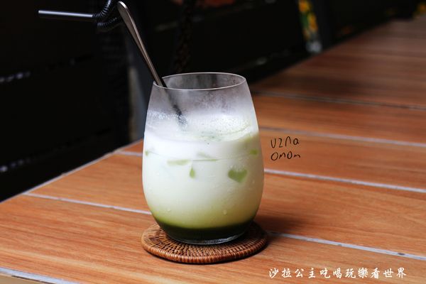 UZNA OMOM 杏桃鬆餅屋:東區216巷下午茶『杏桃鬆餅屋(忠孝店)』夏季新品吃刨冰消暑去/甜點/捷運忠孝敦化站