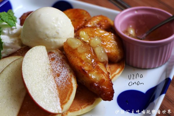 UZNA OMOM 杏桃鬆餅屋:東區216巷下午茶『杏桃鬆餅屋(忠孝店)』夏季新品吃刨冰消暑去/甜點/捷運忠孝敦化站