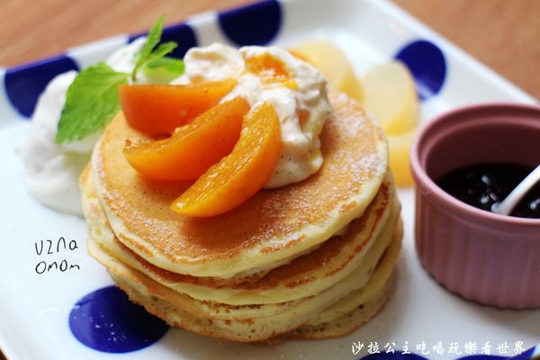 UZNA OMOM 杏桃鬆餅屋:東區216巷下午茶『杏桃鬆餅屋(忠孝店)』夏季新品吃刨冰消暑去/甜點/捷運忠孝敦化站