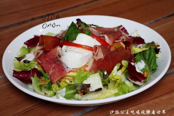 UZNA OMOM 杏桃鬆餅屋:東區216巷下午茶『杏桃鬆餅屋(忠孝店)』夏季新品吃刨冰消暑去/甜點/捷運忠孝敦化站