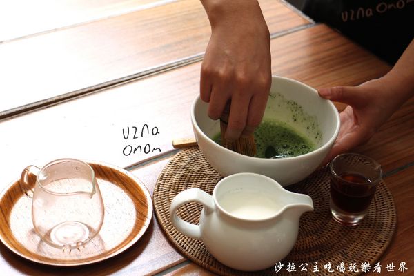 UZNA OMOM 杏桃鬆餅屋:東區216巷下午茶『杏桃鬆餅屋(忠孝店)』夏季新品吃刨冰消暑去/甜點/捷運忠孝敦化站