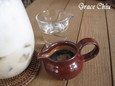 UZNA OMOM 杏桃鬆餅屋：UZNA OMOM 杏桃鬆餅屋 (台北東區)