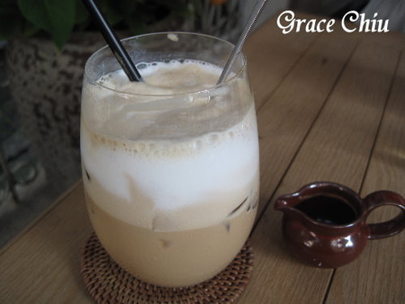 UZNA OMOM 杏桃鬆餅屋：UZNA OMOM 杏桃鬆餅屋 (台北東區)