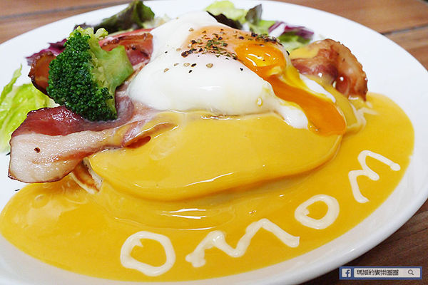 UZNA OMOM 杏桃鬆餅屋：◆台北東區。捷運忠孝敦化【杏桃鬆餅屋】夏季限定新菜單。鬆餅冰品陪你沁涼FUN暑假