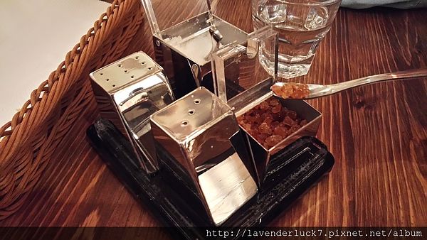 UZNA OMOM 杏桃鬆餅屋：♥UZNA OMOM杏桃鬆餅屋