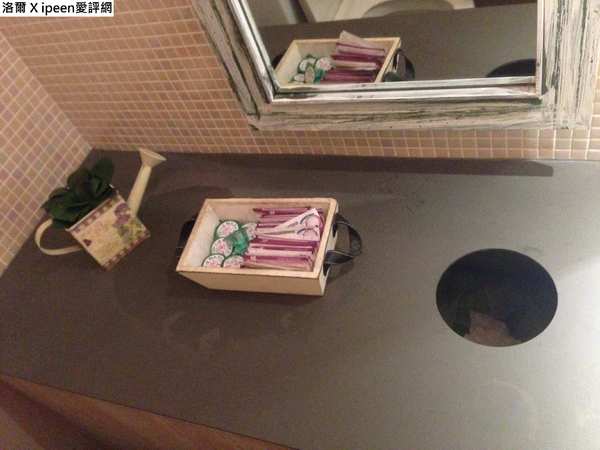 UZNA OMOM 杏桃鬆餅屋:UZNA OMOM 杏桃鬆餅屋