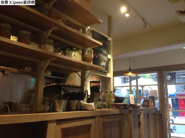 UZNA OMOM 杏桃鬆餅屋:UZNA OMOM 杏桃鬆餅屋