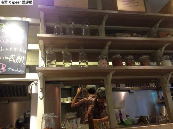 UZNA OMOM 杏桃鬆餅屋:UZNA OMOM 杏桃鬆餅屋