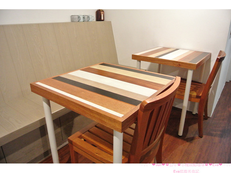 小梗甜點咖啡：【食記】oO。台中　西區　小梗咖啡廳Terrier Sweets （apple五花八門金銀島推）　二樓陽台(2F陽台)　草莓千層（期間限定千層）　17歲 　　好吃又好拍的甜點，大家不能錯過！。o○。