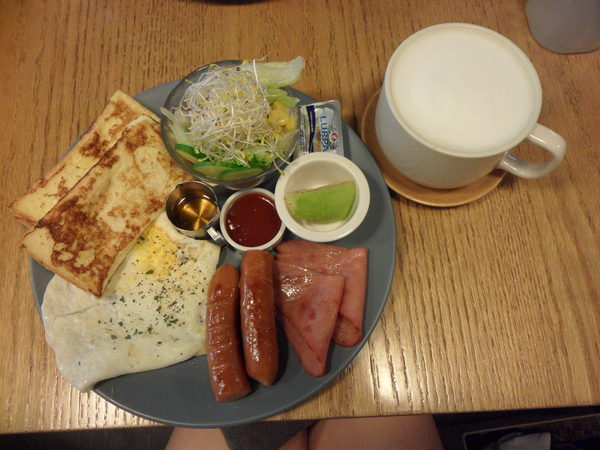 在樹上早午餐專賣店：【新竹市區．美食 】在樹上In the tree ☆ 新竹東門圓環的可愛早午餐店