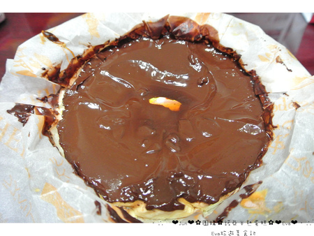 諾亞半熟蛋糕專門店：【食記-團購美食】oO。中壢　諾亞半熟蛋糕專門店　草莓乳酪蛋糕（上班這檔事推爆）、半熟蛋糕、半熟蜂蜜蛋糕、愛文芒果融心乳酪　會融化的蛋糕，大家吃過嘛？！o○。oO。o○。　