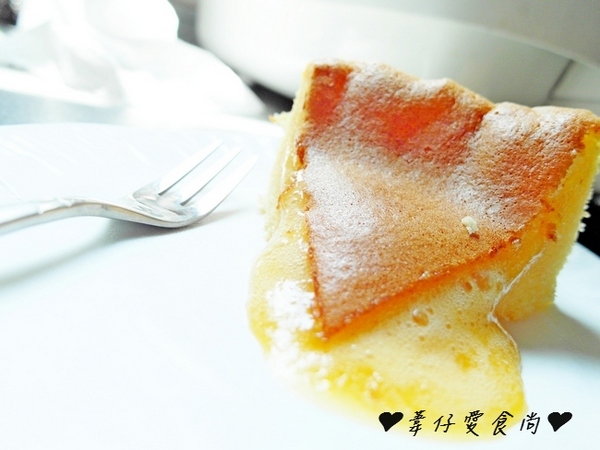諾亞半熟蛋糕專門店：蛋糕新吃法!!!!半熟蛋糕新享受~
