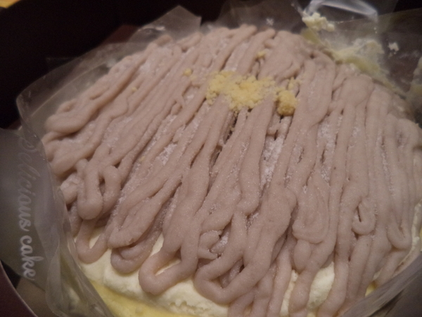 諾亞半熟蛋糕專門店：口碑券No.2【諾亞半熟蛋糕專門店】──乳酪蛋糕清爽不膩