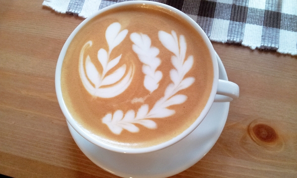 貓門咖啡 Cafe' Moment：【台南中西區─美食】貓門咖啡-超強實力的拉花咖啡