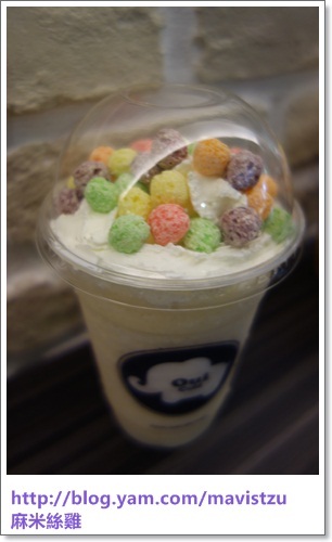 Oui Caf'e 法式甜品(南西店):『中山』♥Oui cafe♥繽紛星冰樂激發你的少女心